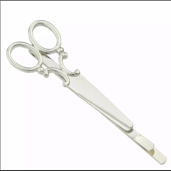 ✂️Scissors Hair Clips Pair ✂️ - Picture 5 of 8